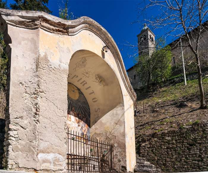 Cappella dei Misteri del Rosario-strada accesso al Santuario Montecastello